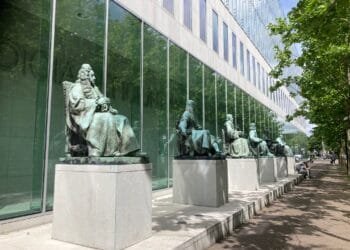 Minister must decide on F-35 spare parts, top Dutch court rules