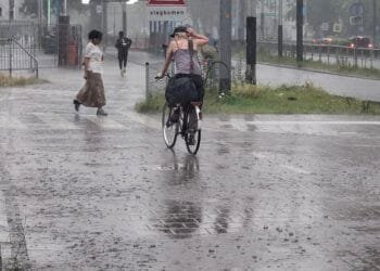 Wet and windy start to the week before milder air moves in