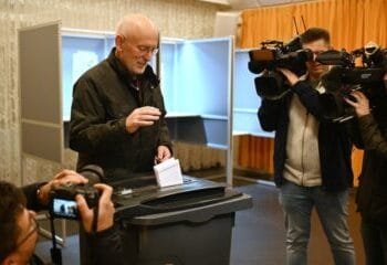 Frans Timmermans quits as GroenLinks-PvdA leader after losses