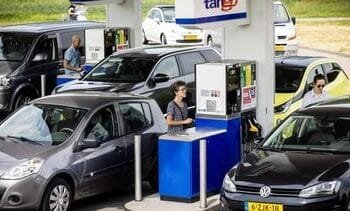 Agressie bij tankstations na legitimatieplicht: ‘Word uitgescholden’