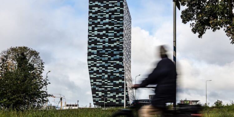 Minister to talk with China to lift export ban on Nexperia chips