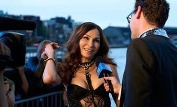 Schitterend debuut Famke Janssen op eigen boden: Amsterdam Empire