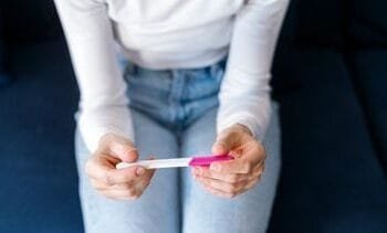 Aantal abortussen onder tieners flink gedaald