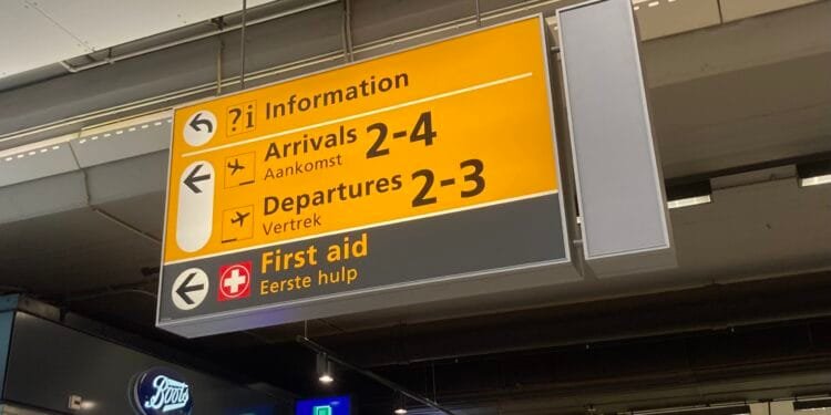 Sky-high airport prices putting budget travellers off Schiphol