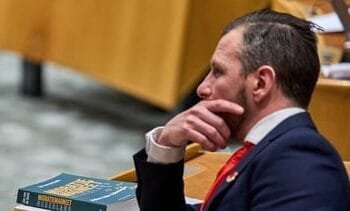 PVV’er die AI-beelden maakte van Timmermans lijkt zetel te houden