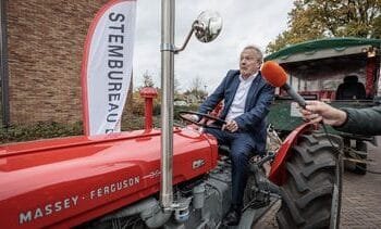Stembureaus zien minder drukte, maar in Dalfsen was stemmen een ritje waard