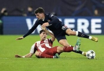 PSV scrape draw at Olympiacos to stay in Champions League hunt