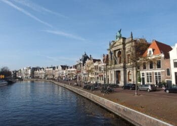 Haarlem council tries to find holders of 200-year-old bonds