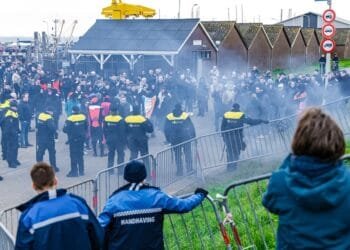 Yerseke cancels Sinterklaas rather than ban blackface Piets