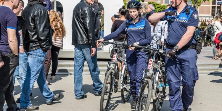 Delays to ban on council wardens from wearing religious symbols