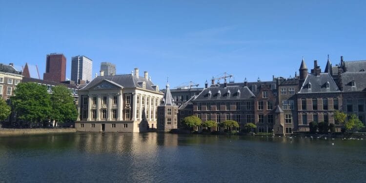 Cost of renovating Dutch parliament complex rises to €2.7bn