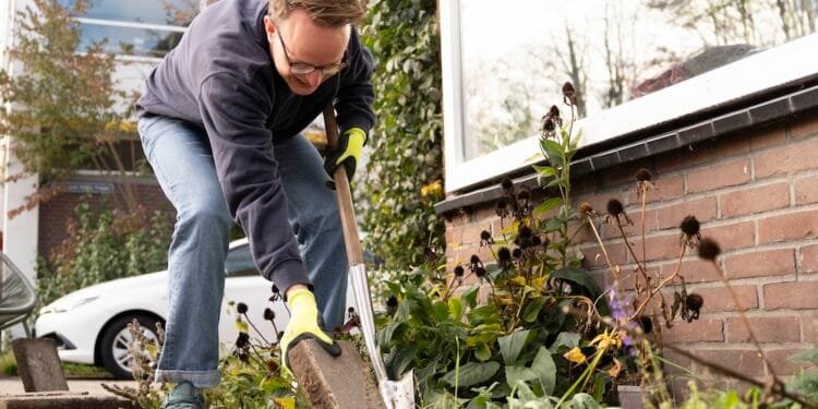 Tile take-out competition creates acres of new green spaces