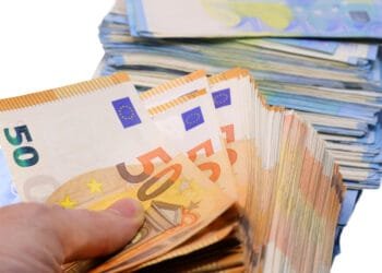 Brussels warns Netherlands to rein in spending after 7.3% rise