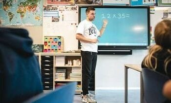 Veel minder zzp’ers voor de klas in Amsterdam