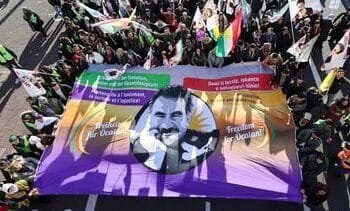 Grote betoging in Keulen voor vrijlating PKK-leider Ocalan