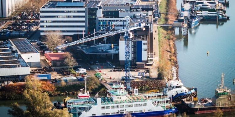 Sanctions and corruption case against Damen opens in Zwolle