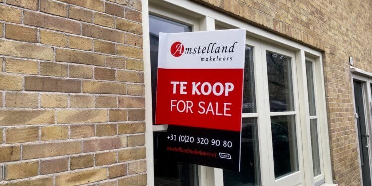 Rental housing sector shrinks as landlords sell more homes
