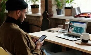 9 op de 10 Nederlanders trapt soms in online oplichting