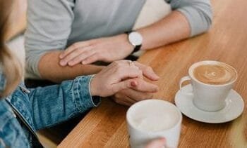 Deze gewoonte blijkt belangrijke rol te spelen in succesvol huwelijk