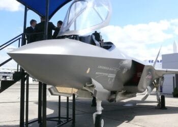 MPs warn minister for third time not to open Lelystad airport