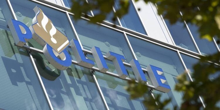 Gedetineerde maakt einde aan leven op politiebureau Spijkenisse