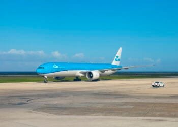 KLM tightens safety rules on Curaçao flights after near-misses