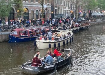 Amsterdam cuts Airbnb rentals again in seven city centre areas