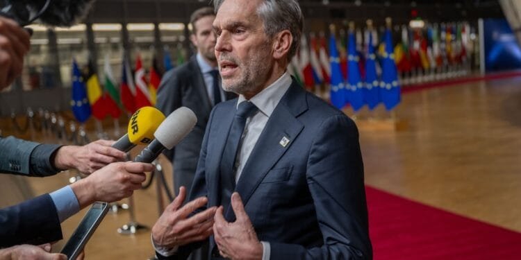 Dutch PM “extremely satisfied” with €90 billion loan for Ukraine