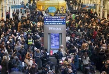 Eurostar services to London halted due to tunnel problems