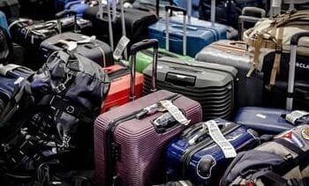 20.000 koffers gestrand op Schiphol door storing bagagesysteem