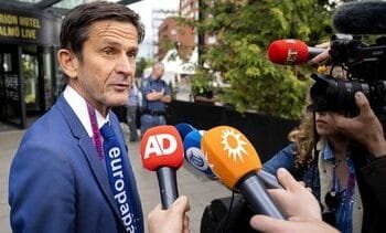 Cornald Maas volgend jaar geen commentator tijdens songfestival