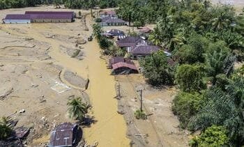 Meer dan 900 doden door noodweer in Indonesië