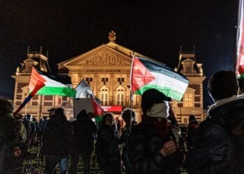 Arrests at Concertgebouw during protest at Hanukkah concert