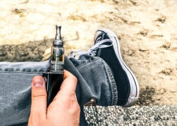 Researchers alarmed as study suggests many teens vape at night