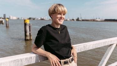 ‘Het moederschap heeft een gekke uitsluiting’