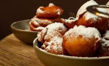 Dit is waarom je frituurvet liever niet door de gootsteen of wc spoelt