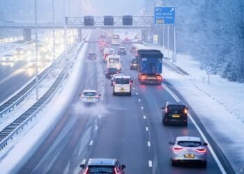 Rijkswaterstaat: mijd wegen in regio Utrecht om winterse weer