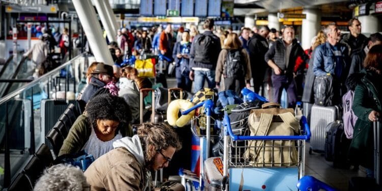 Hundreds of flights cancelled and more snow is on the way