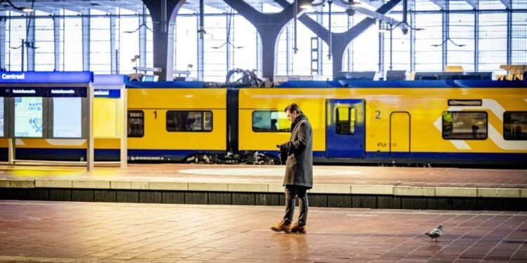 Ook morgen rijden minder treinen door winterweer, vrijdag mogelijk ook