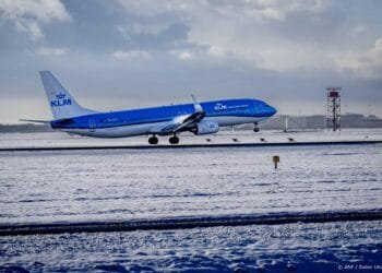 KLM annuleert morgen geen vluchten op Schiphol