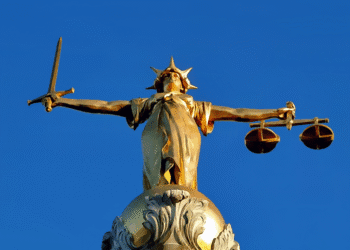 Greek court acquits Dutch aid worker of all charges