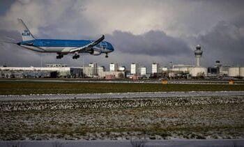 KLM schrapt maandag opnieuw meer dan 100 vluchten om winterweer