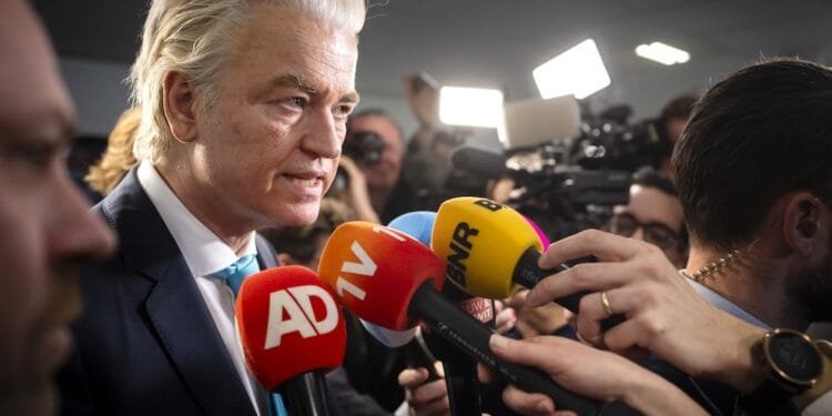 Dutch far-right PVV falls apart, seven MPs form new party