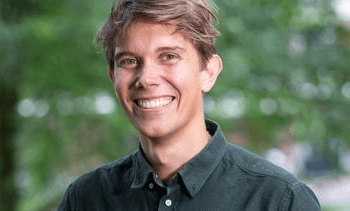 Psycholoog Merijn (33) maakte van zijn leven een ‘geluksexperiment’, zo bereik je geluk