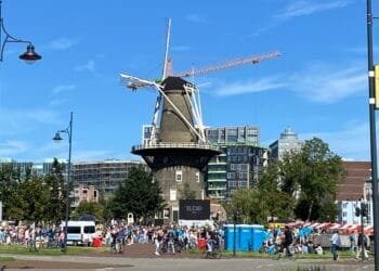 High prices and room shortages lead more students to stay home