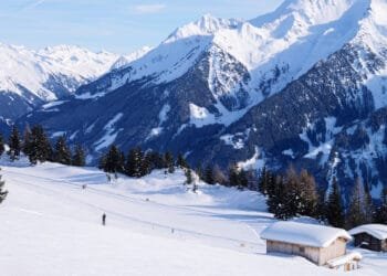 Skiing injuries rise sharply this season, help centre says