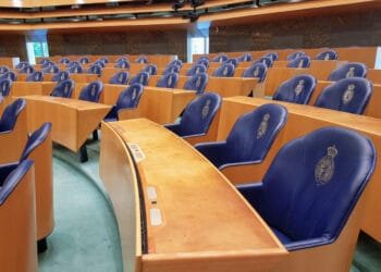 Opposition to set down markers in debate on coalition agreement