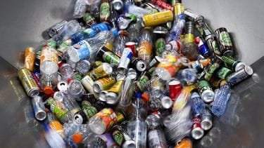 Kun je straks statiegeldflessen- en blikjes inleveren in de straat?