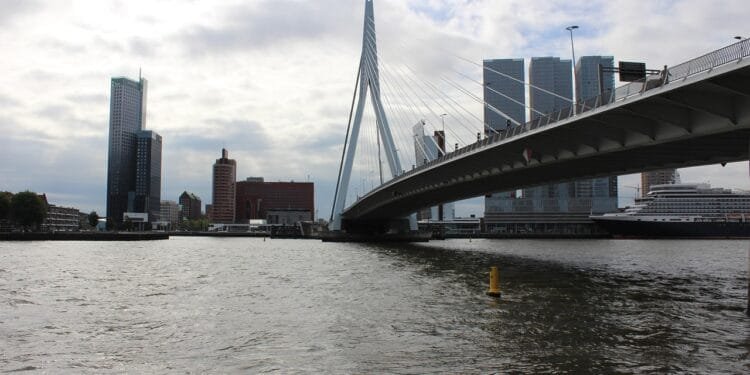 The cameras have ears in Rotterdam trial to combat noisy cars