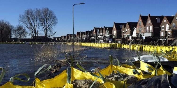 NL “must make hard choices” about dealing with climate change